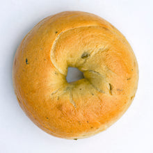 Load image into Gallery viewer, Green Chili Cheddar Cheese Bagels