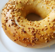 Load image into Gallery viewer, Garlic Bagels - 6 count