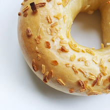 Load image into Gallery viewer, Onion Bagels - 6 count